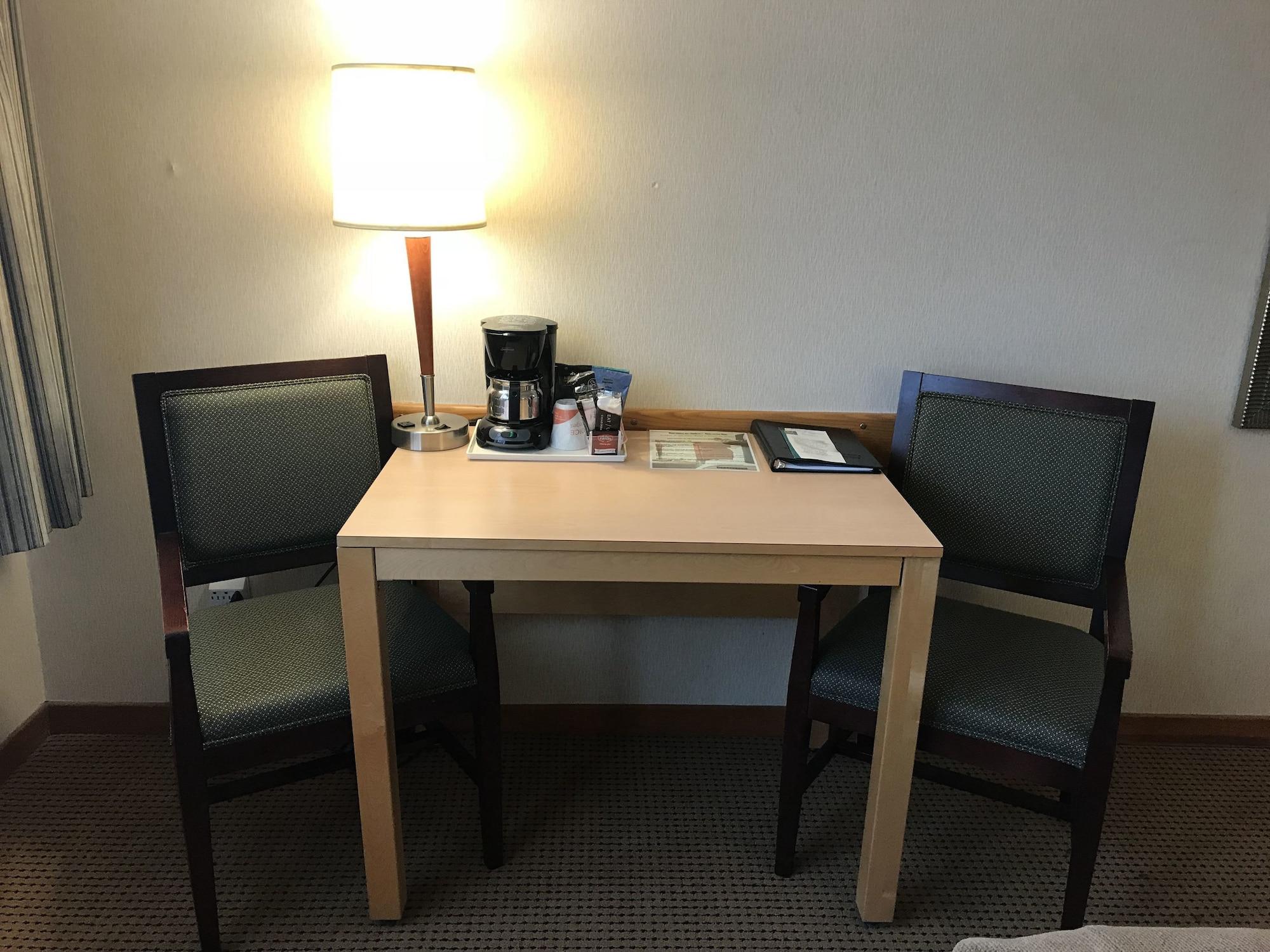 Quality Inn And Suites Montreal East Zewnętrze zdjęcie