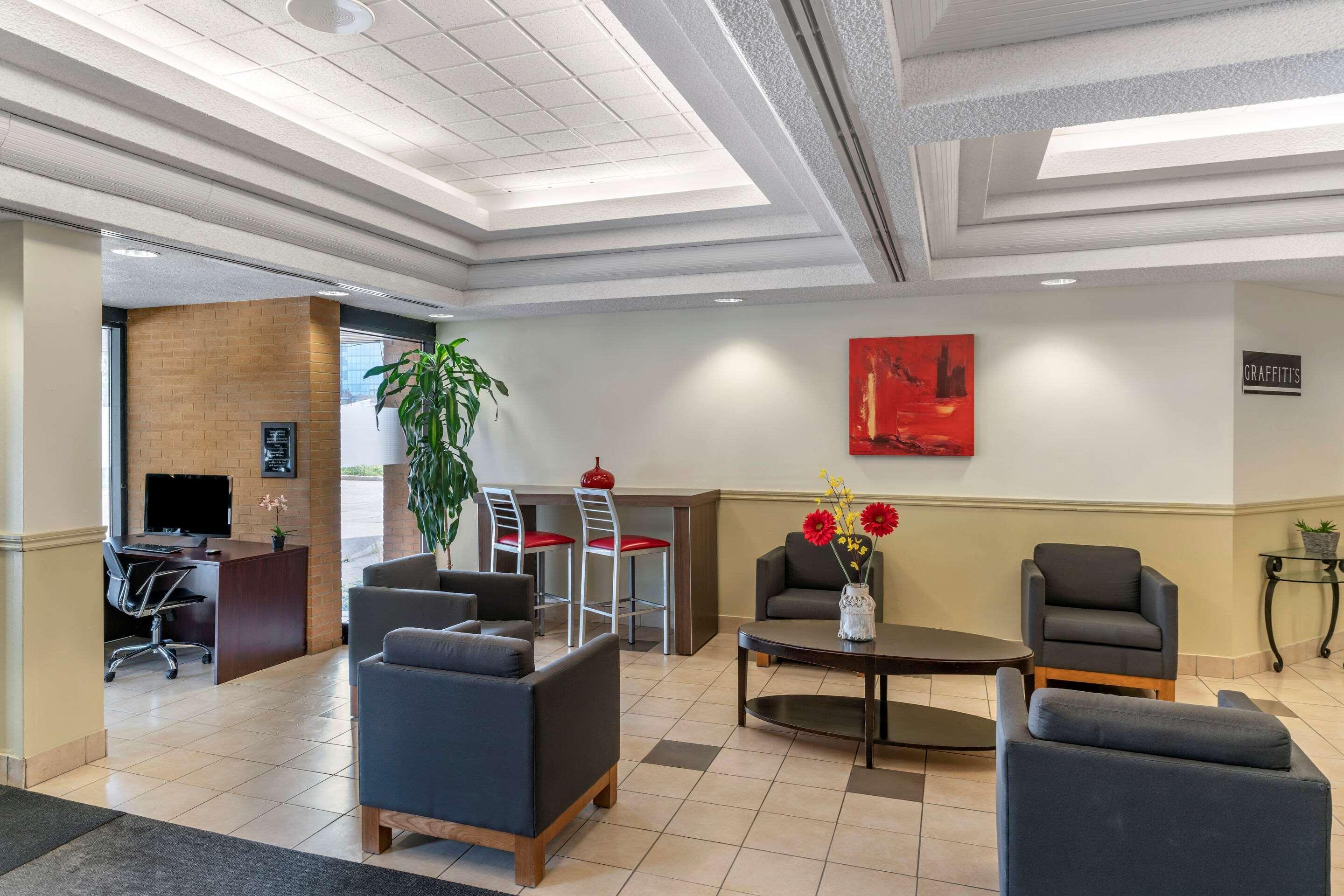 Quality Inn And Suites Montreal East Zewnętrze zdjęcie